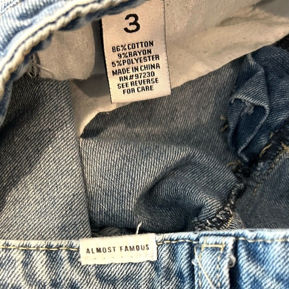 Almost Famous Women Distressed Medium Blue Wash Raw Hem Jean Denim Shorts Size 3 - Picture 8 of 10